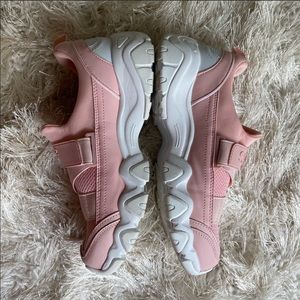 💥SALE‼️Skechers D’Lites Memory Foam Shoes